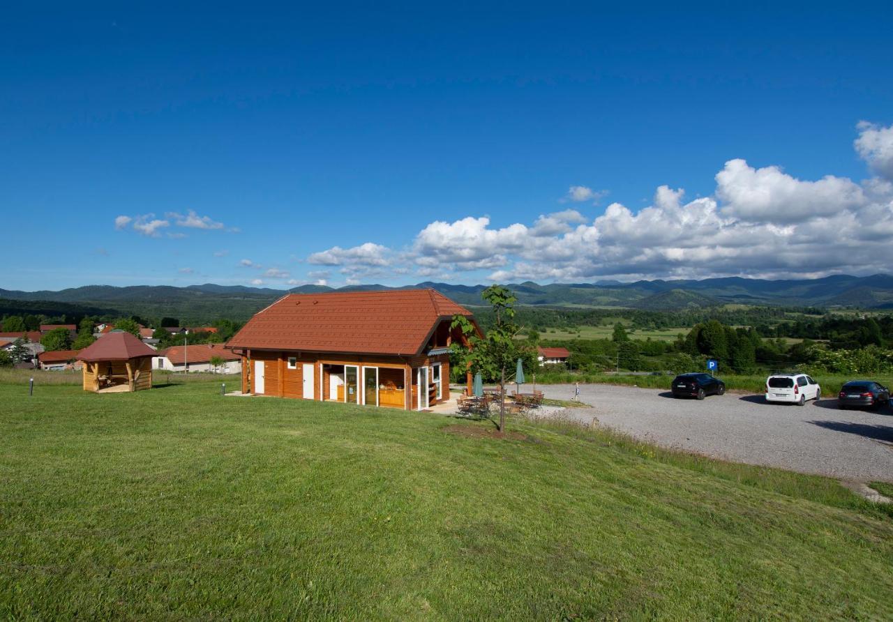 Camp The Sunrise Hill Ξενοδοχείο Pivka Εξωτερικό φωτογραφία