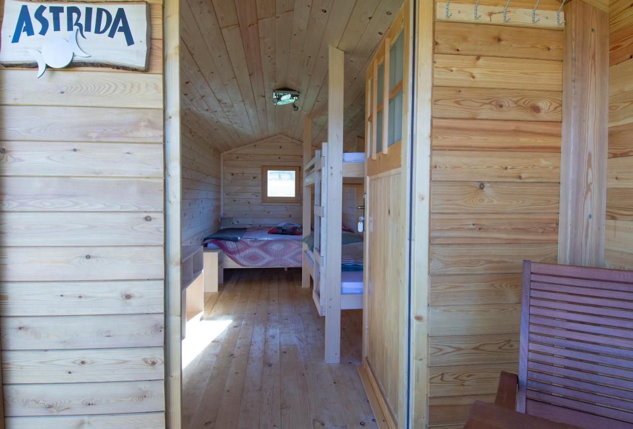 Camp The Sunrise Hill Ξενοδοχείο Pivka Εξωτερικό φωτογραφία