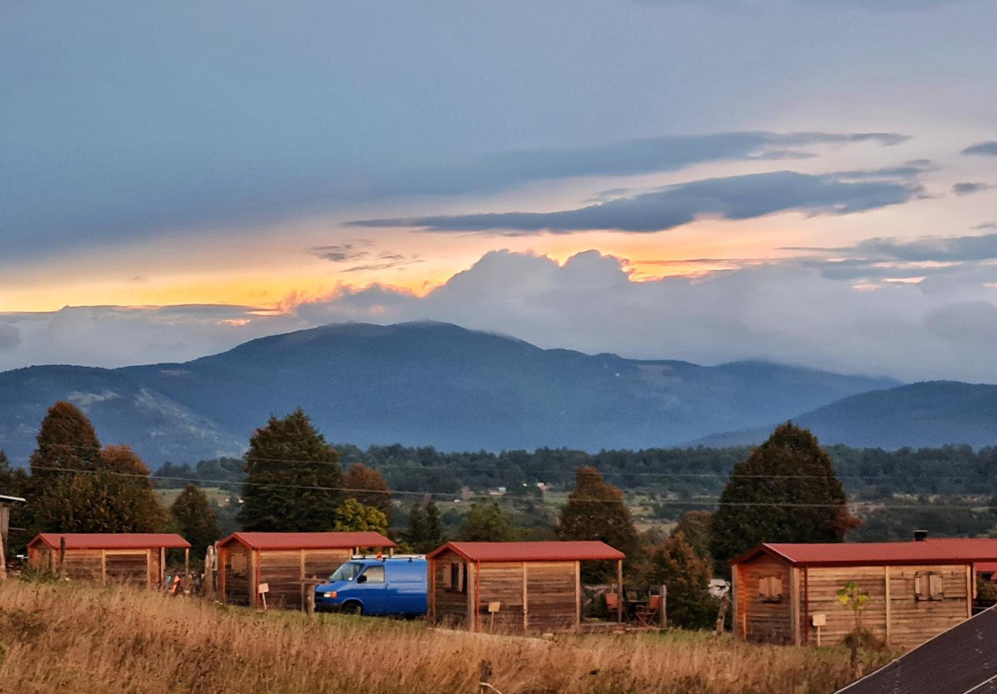 Camp The Sunrise Hill Ξενοδοχείο Pivka Εξωτερικό φωτογραφία