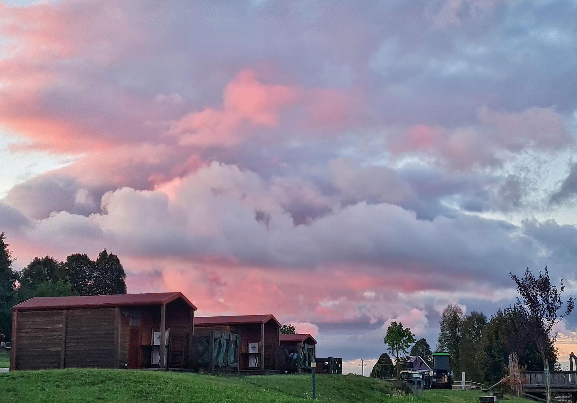 Camp The Sunrise Hill Ξενοδοχείο Pivka Εξωτερικό φωτογραφία